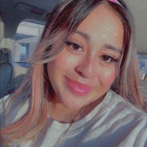 Meet your Posher, Yeiny